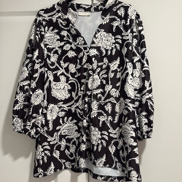 Smith and Quinn Blouse - Picture 1 of 3